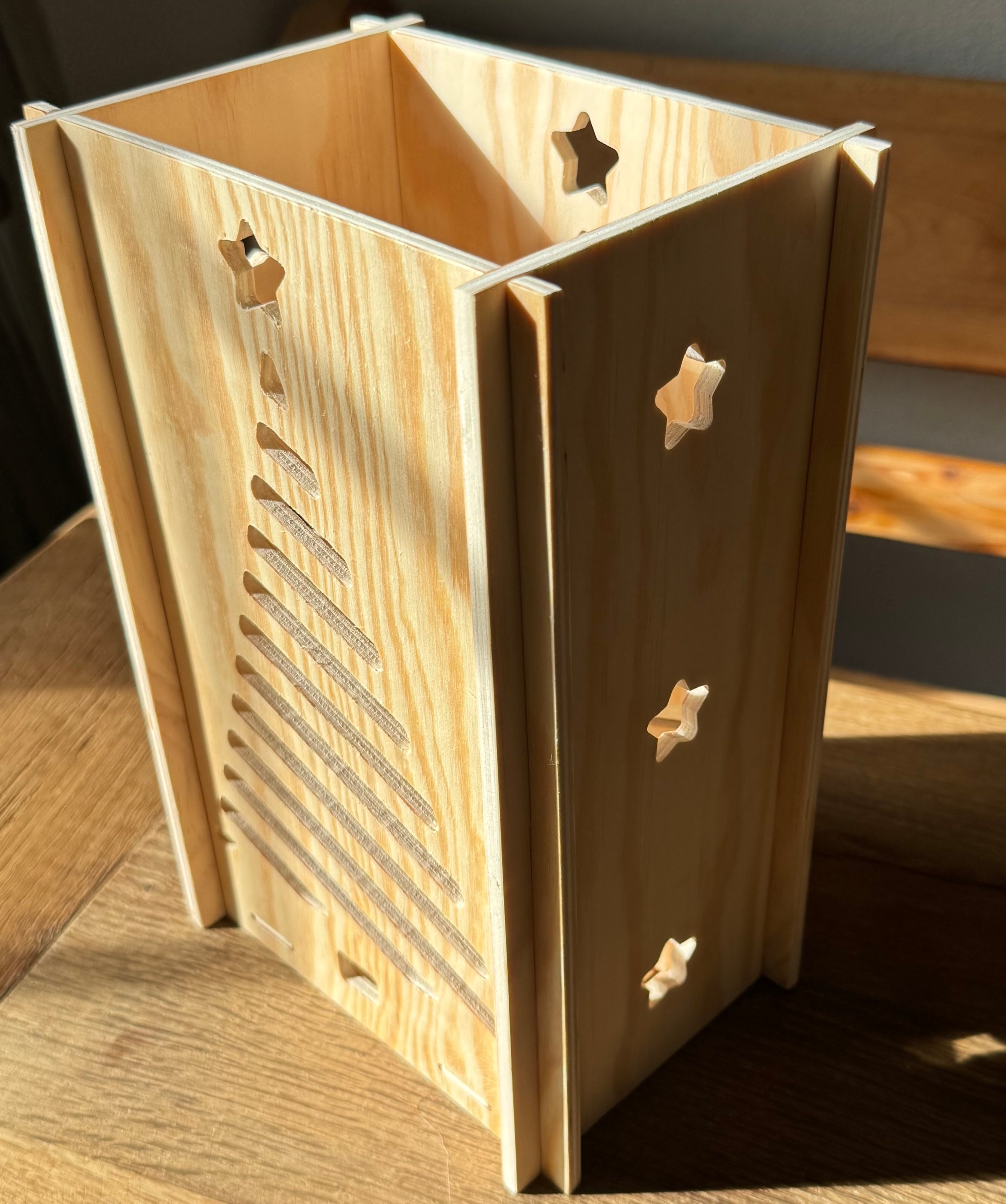 Klein Weihnachtsbaum-Lichterkasten