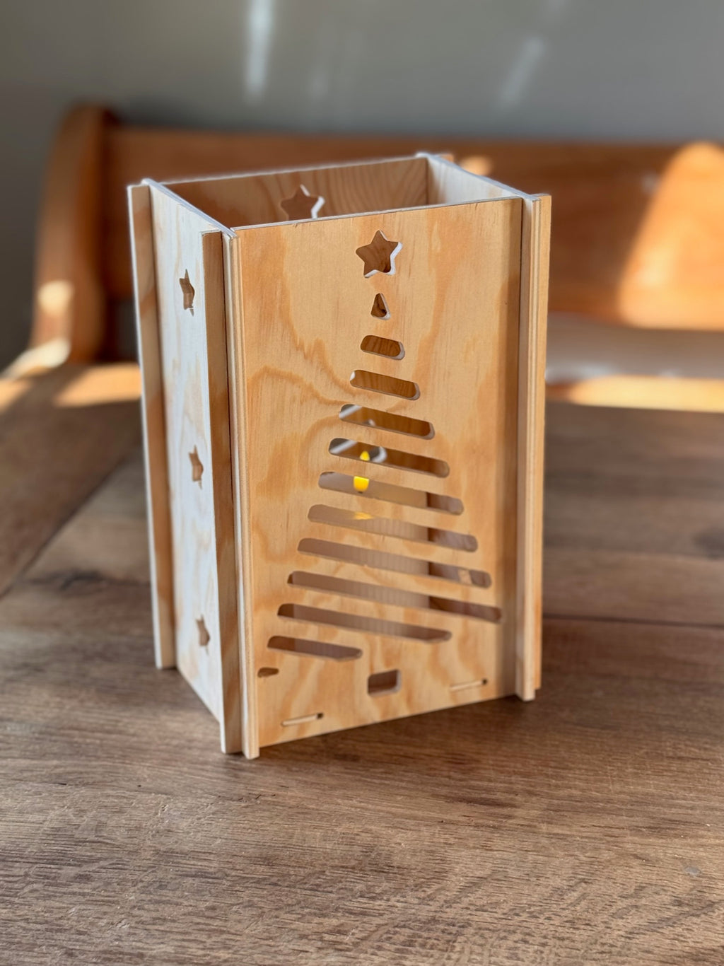 Klein Weihnachtsbaum-Lichterkasten